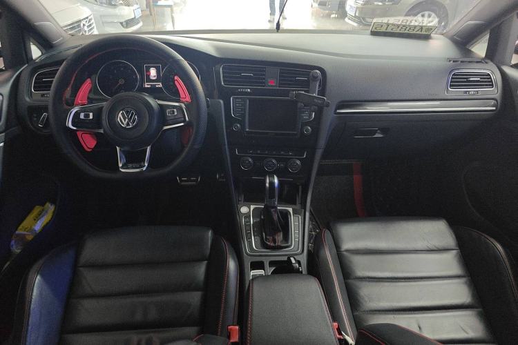 Used Volkswagen Golf GTI 2016 2.0 TSI GTI Interior 3