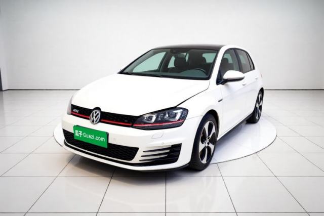 Ojetý Volkswagen Golf GTI 2016 2.0 TSI GTI
