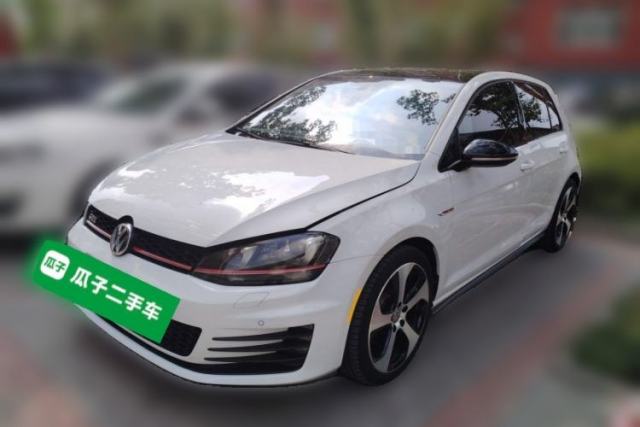 Volkswagen Golf GTI 2016 2.0 TSI GTI مستعملة