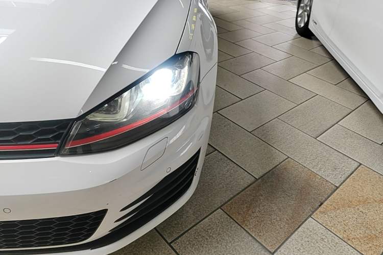 Used Volkswagen Golf GTI 2016 2.0 TSI GTI Left Front Headlight