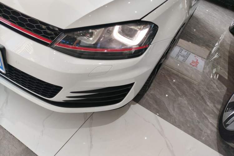 Used Volkswagen Golf GTI 2016 2.0 TSI GTI Left Front Headlight