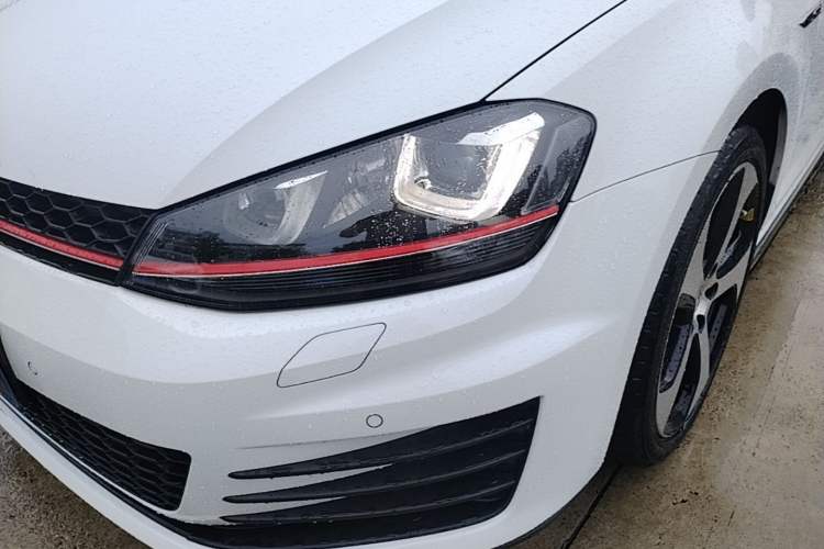Used Volkswagen Golf GTI 2016 2.0 TSI GTI Left Front Headlight