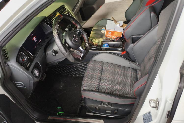 Used Volkswagen Golf GTI 2016 2.0 TSI GTI Left Front Seat