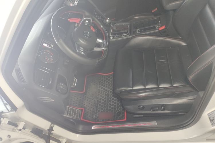 Used Volkswagen Golf GTI 2016 2.0 TSI GTI Left Front Seat
