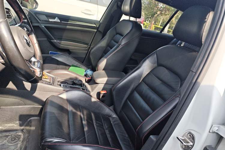 Used Volkswagen Golf GTI 2016 2.0 TSI GTI Left Front Seat