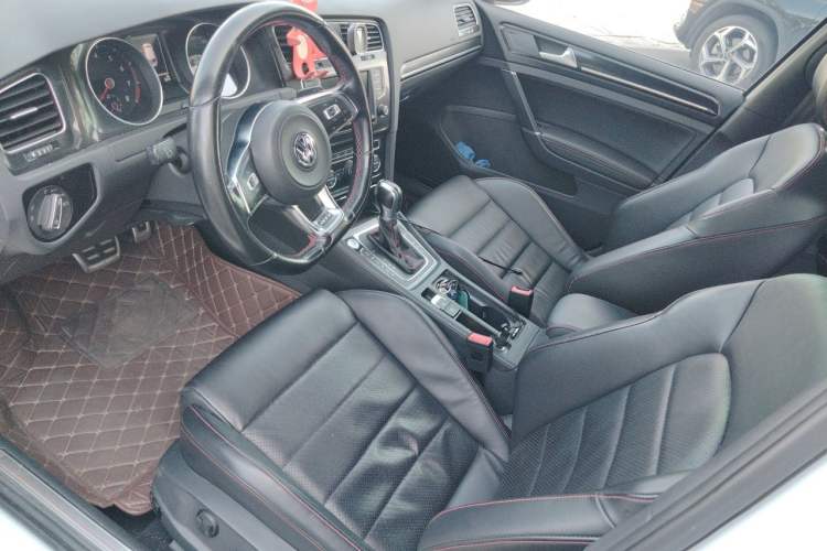 Used Volkswagen Golf GTI 2016 2.0 TSI GTI Left Front Seat