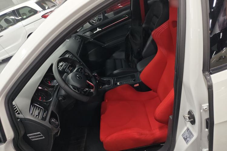 Used Volkswagen Golf GTI 2016 2.0 TSI GTI Left Front Seat