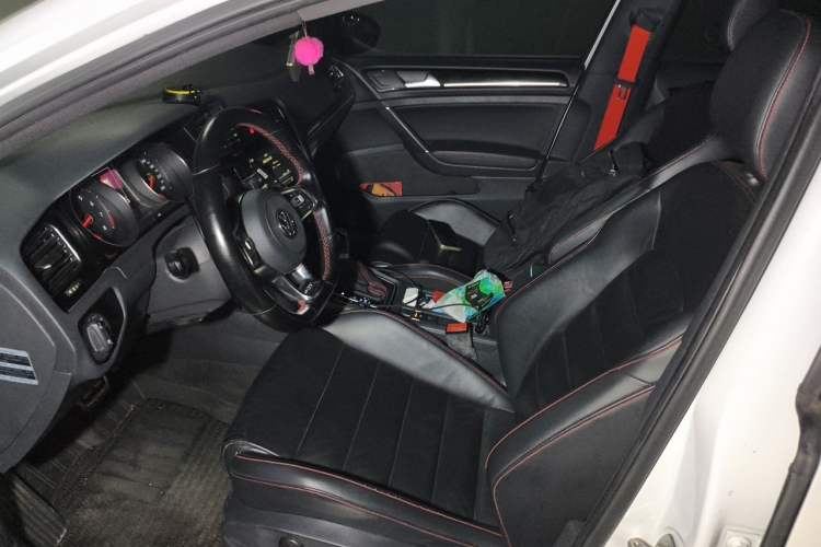 Used Volkswagen Golf GTI 2016 2.0 TSI GTI Left Front Seat