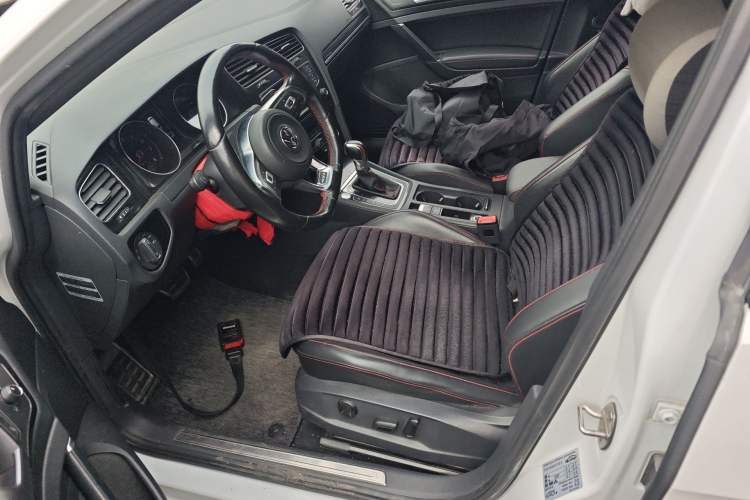 Used Volkswagen Golf GTI 2016 2.0 TSI GTI Left Front Seat