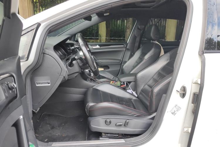 Used Volkswagen Golf GTI 2016 2.0 TSI GTI Left Front Seat