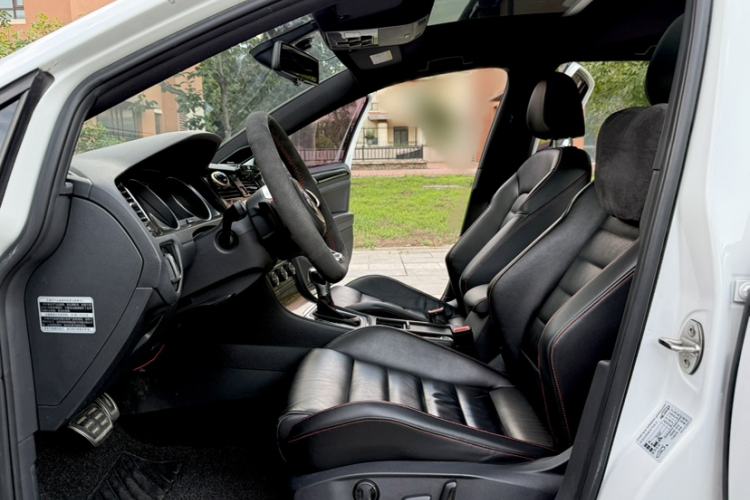 Used Volkswagen Golf GTI 2016 2.0 TSI GTI Left Front Seat