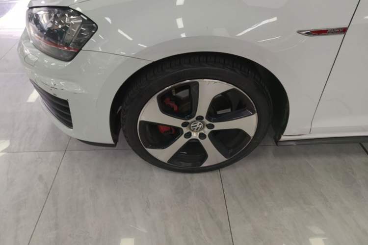 Used Volkswagen Golf GTI 2016 2.0 TSI GTI Left Front Wheel Hub