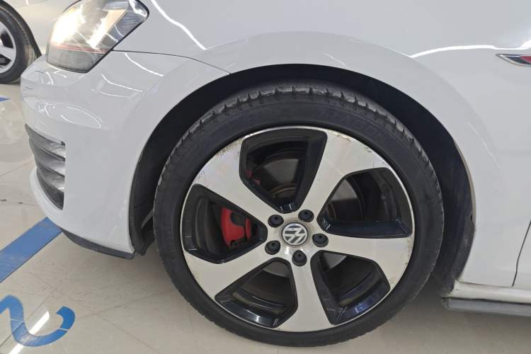 Used Volkswagen Golf GTI 2016 2.0 TSI GTI Left Front Wheel Hub