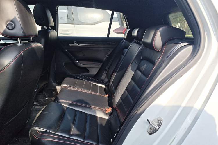 Used Volkswagen Golf GTI 2016 2.0 TSI GTI Left Rear Seat