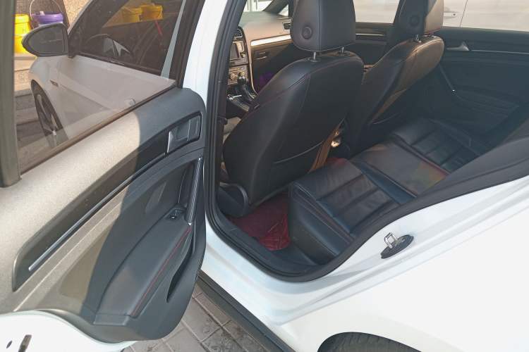Used Volkswagen Golf GTI 2016 2.0 TSI GTI Left Rear Seat