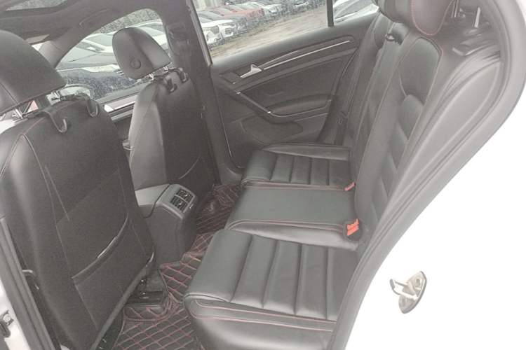 Used Volkswagen Golf GTI 2016 2.0 TSI GTI Left Rear Seat