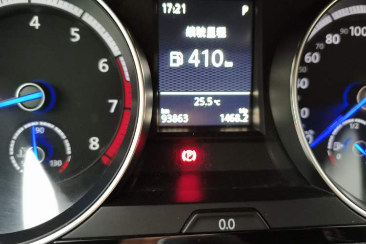 Used Volkswagen Golf GTI 2016 2.0 TSI GTI Odometer Close Up