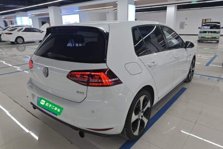 Used Volkswagen Golf GTI 2016 2.0 TSI GTI Rear Right 45 Deg