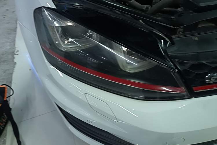 Used Volkswagen Golf GTI 2016 2.0 TSI GTI Right Front Headlight