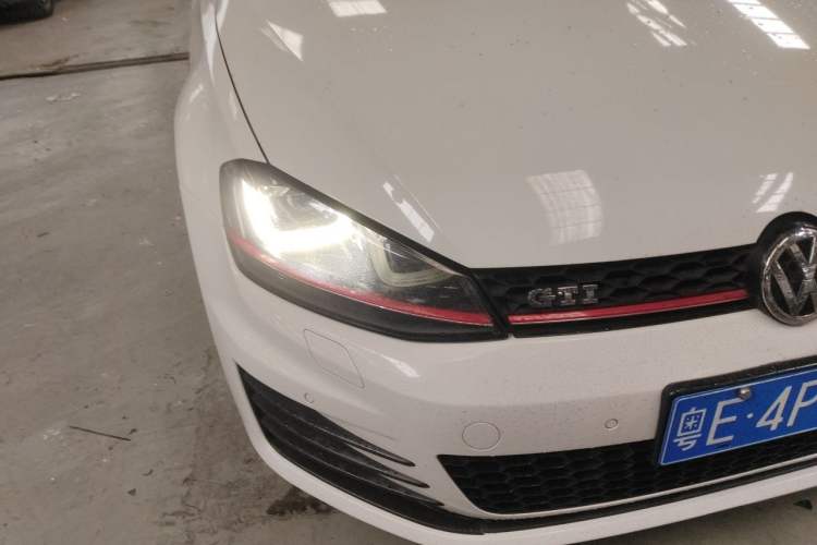 Used Volkswagen Golf GTI 2016 2.0 TSI GTI Right Front Headlight