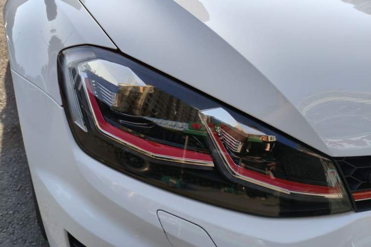 Used Volkswagen Golf GTI 2016 2.0 TSI GTI Right Front Headlight