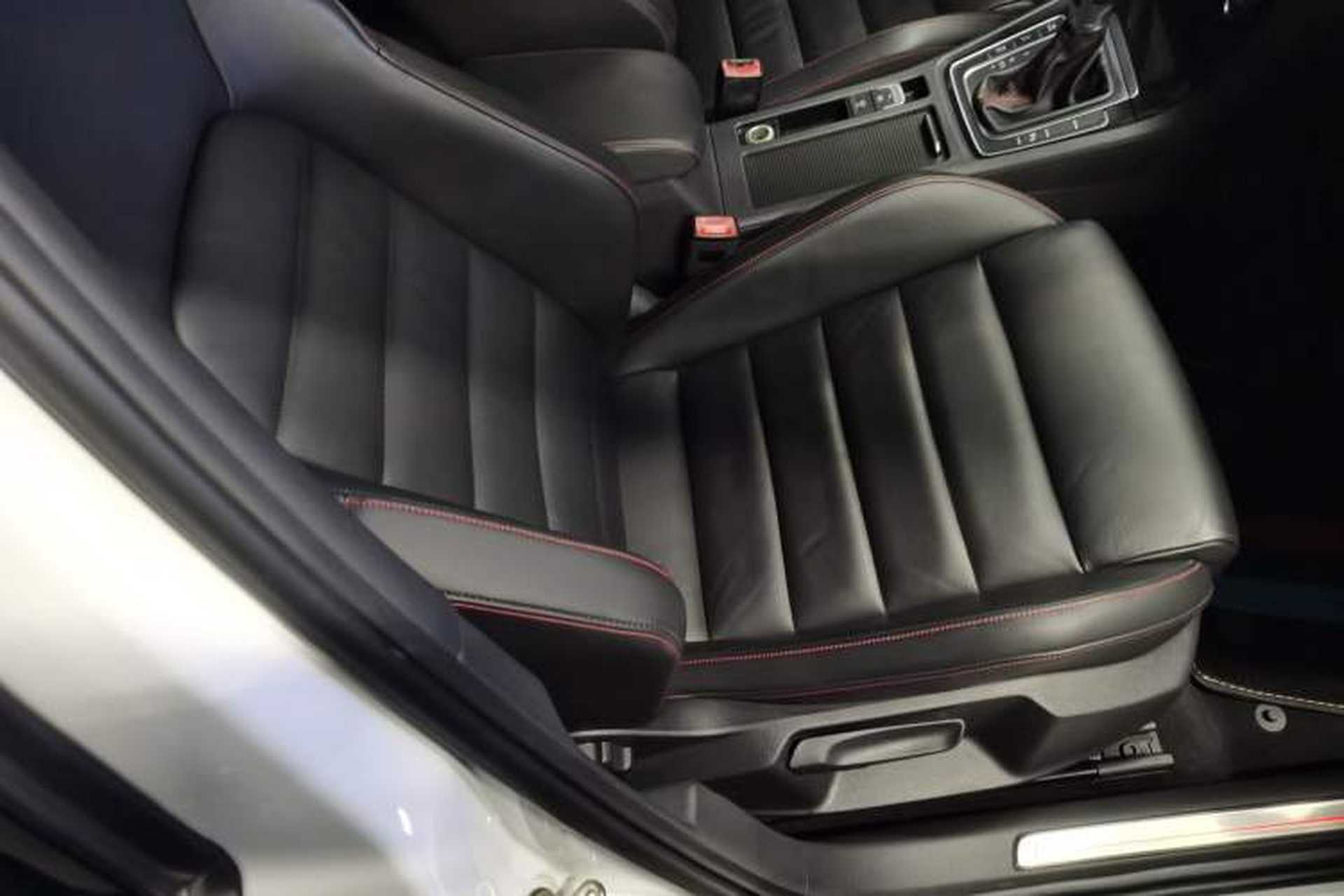 Used Volkswagen Golf GTI 2016 2.0 TSI GTI Right Front Seat