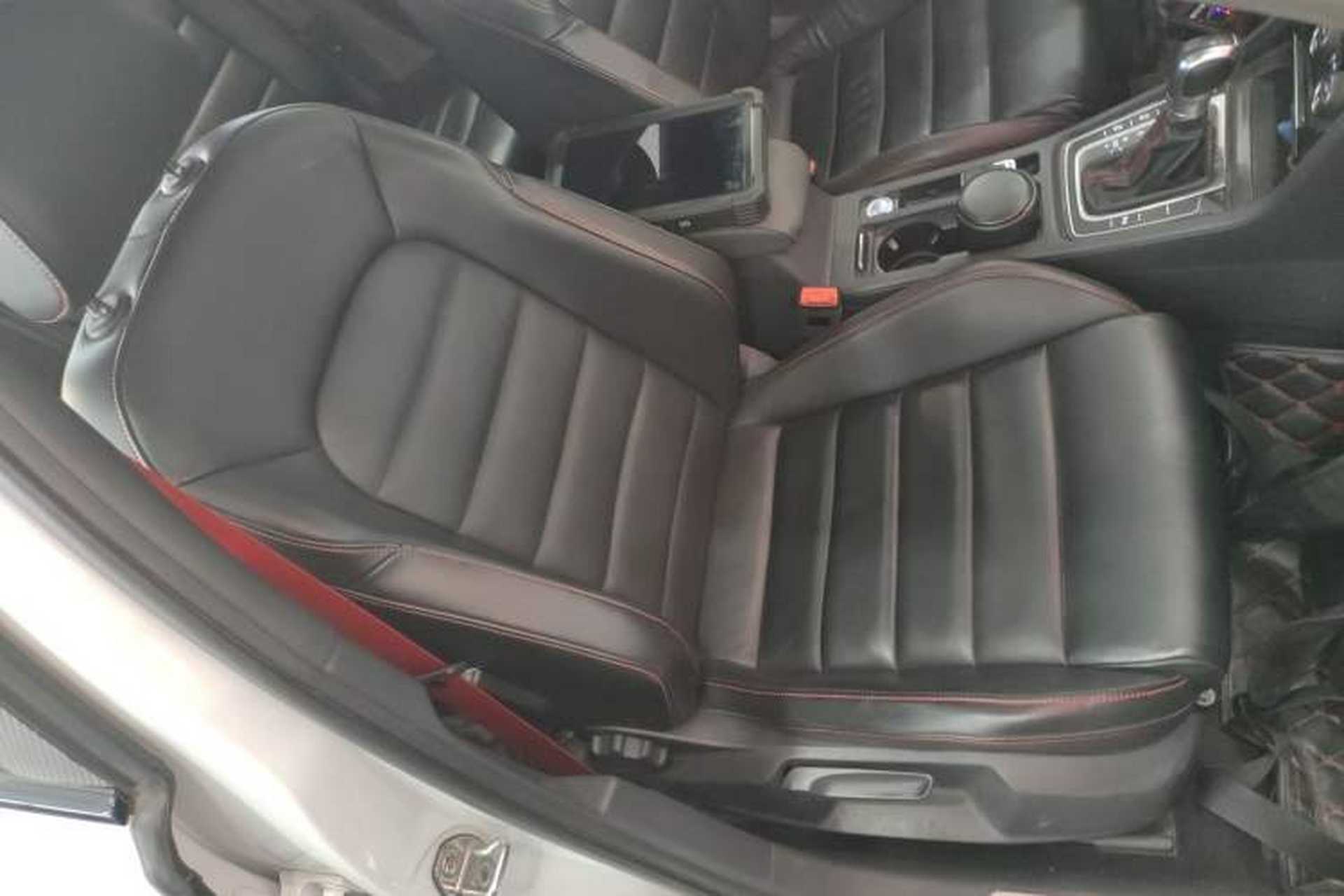 Used Volkswagen Golf GTI 2016 2.0 TSI GTI Right Front Seat