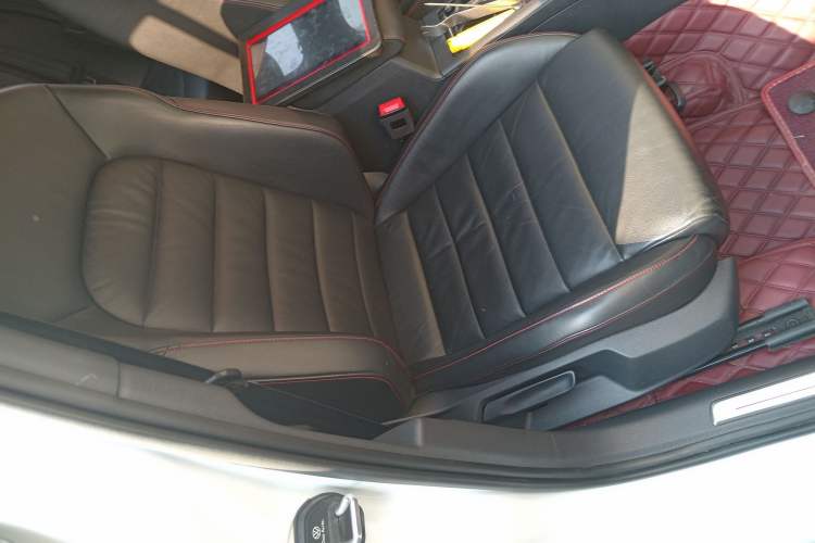 Used Volkswagen Golf GTI 2016 2.0 TSI GTI Right Front Seat