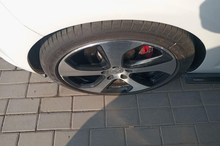 Used Volkswagen Golf GTI 2016 2.0 TSI GTI Right Rear Wheel Hub