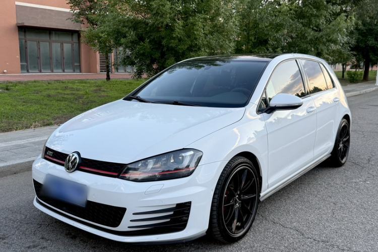 Used Volkswagen Golf GTI 2016 2.0 TSI GTI Guazi used car, China used car export, Used car for sale, Used cars, Cheapest cars for sale