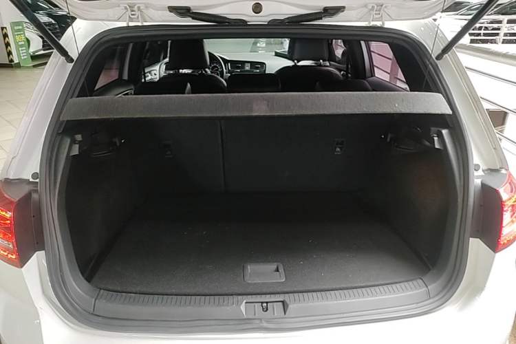 Used Volkswagen Golf GTI 2016 2.0 TSI GTI Trunk