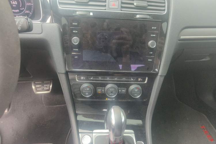 Used Volkswagen Golf GTI 2018 2.0 TSI GTI Audio And AC Panel