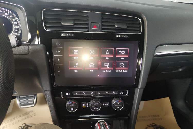 Used Volkswagen Golf GTI 2018 2.0 TSI GTI Audio And AC Panel