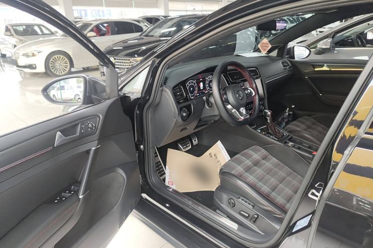 Used Volkswagen Golf GTI 2018 2.0 TSI GTI Driver Seat