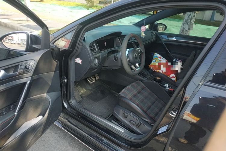 Used Volkswagen Golf GTI 2018 2.0 TSI GTI Driver Seat