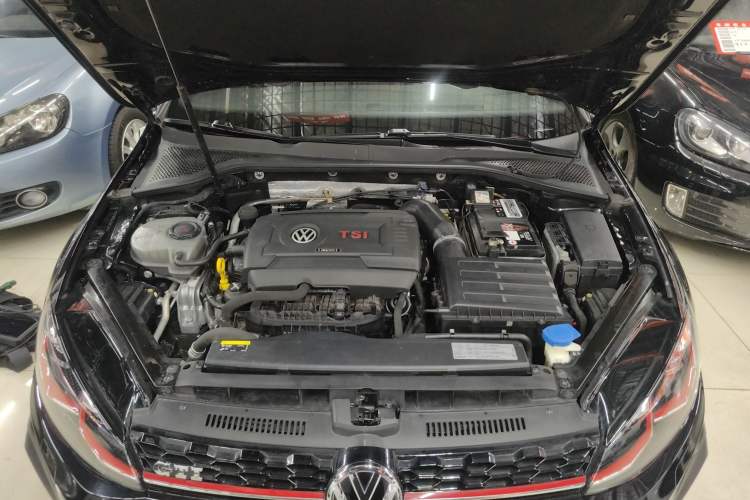 Used Volkswagen Golf GTI 2018 2.0 TSI GTI Engine Bay