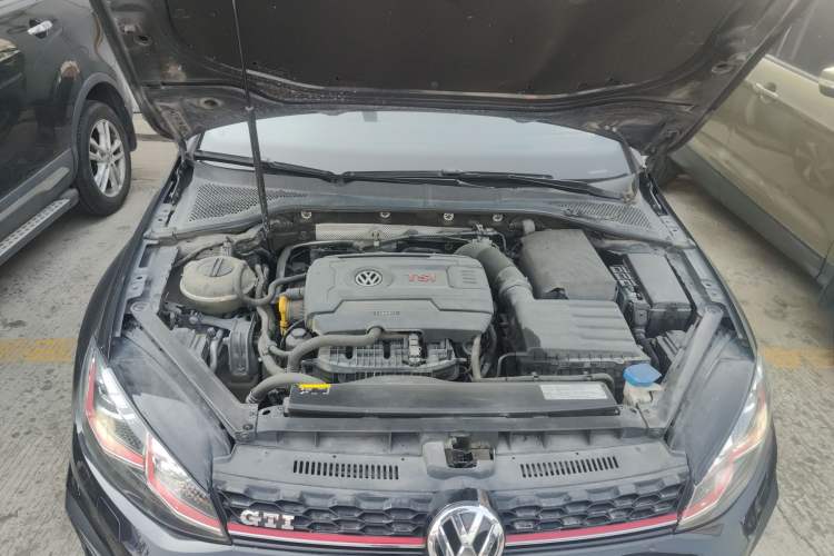 Used Volkswagen Golf GTI 2018 2.0 TSI GTI Engine Bay