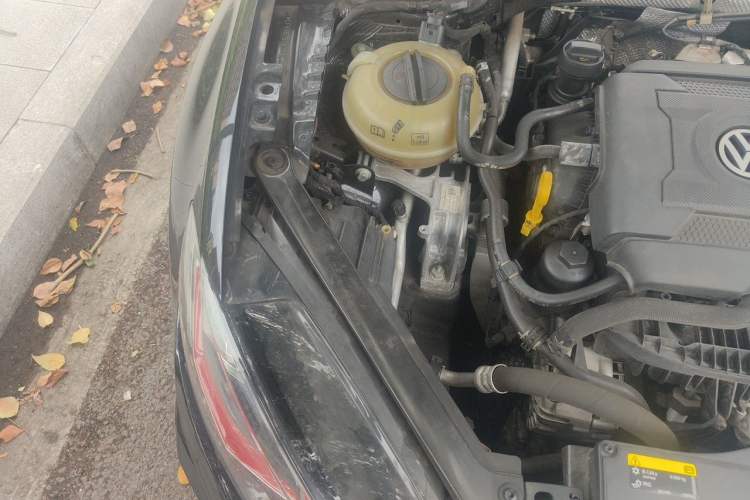 Used Volkswagen Golf GTI 2018 2.0 TSI GTI Engine Bay Right