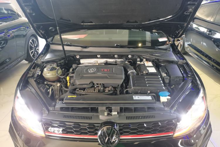 Used Volkswagen Golf GTI 2018 2.0 TSI GTI Engine Bay