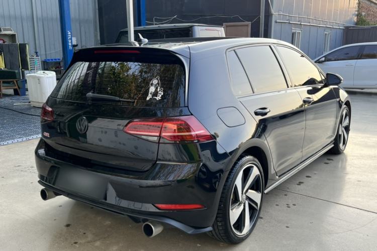 Used Volkswagen Golf GTI 2018 2.0 TSI GTI Exterior 5