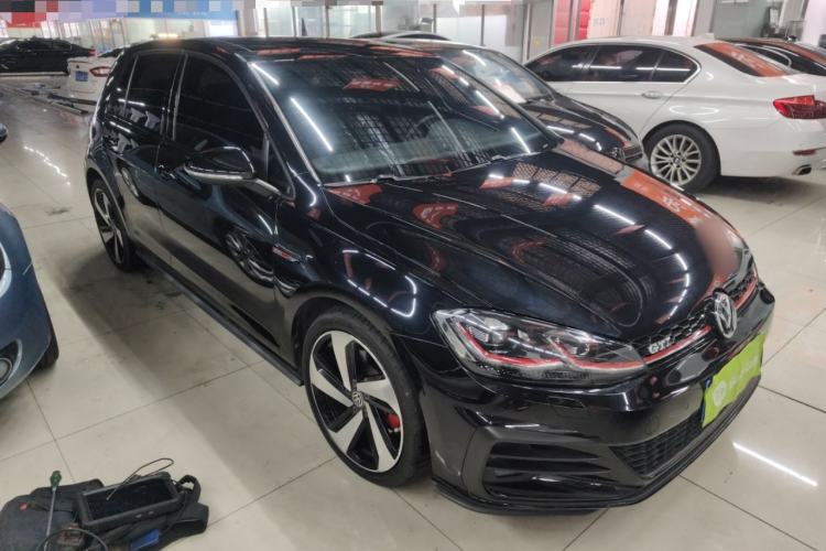 Used Volkswagen Golf GTI 2018 2.0 TSI GTI Front Right 45 Deg