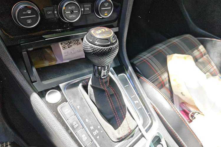Used Volkswagen Golf GTI 2018 2.0 TSI GTI Gear Lever