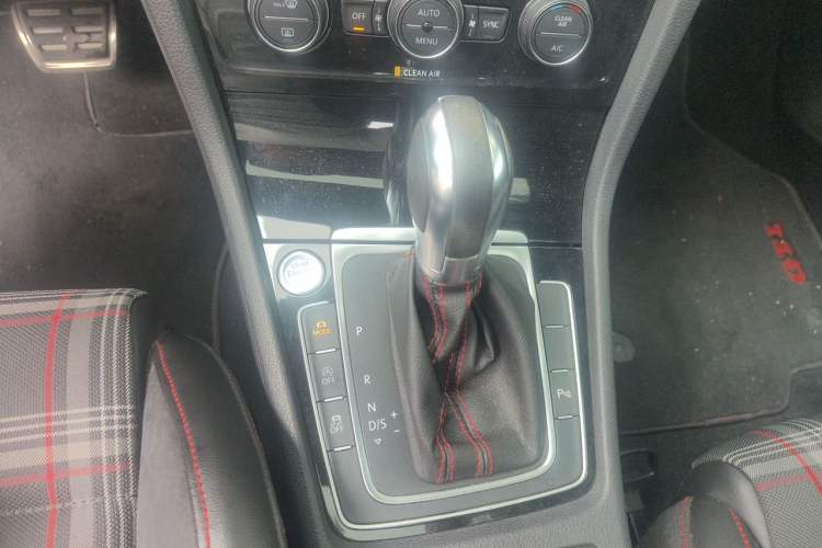Used Volkswagen Golf GTI 2018 2.0 TSI GTI Gear Lever