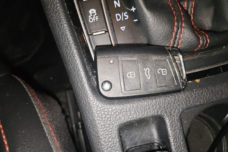 Used Volkswagen Golf GTI 2018 2.0 TSI GTI Interior 1