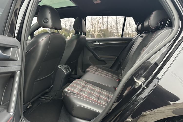 Used Volkswagen Golf GTI 2018 2.0 TSI GTI Interior 2