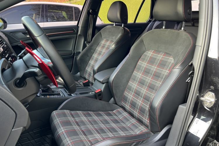 Used Volkswagen Golf GTI 2018 2.0 TSI GTI Interior 2