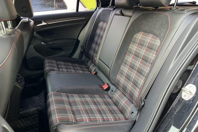 Used Volkswagen Golf GTI 2018 2.0 TSI GTI Interior 5