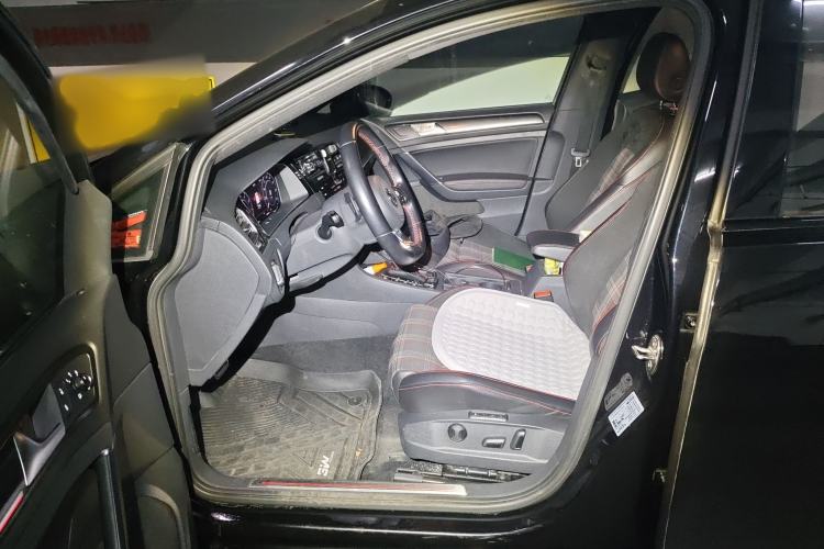 Used Volkswagen Golf GTI 2018 2.0 TSI GTI Left Front Seat