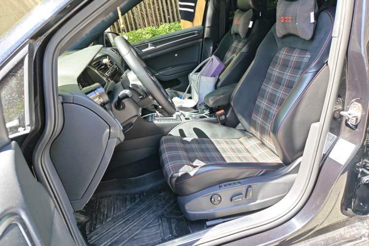 Used Volkswagen Golf GTI 2018 2.0 TSI GTI Left Front Seat