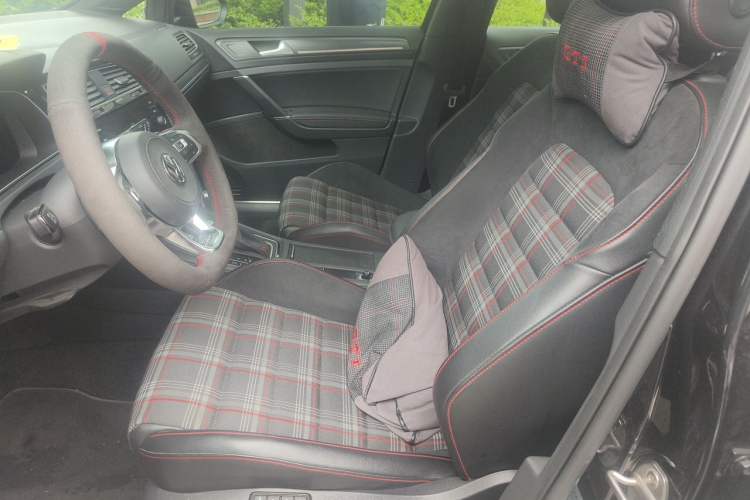 Used Volkswagen Golf GTI 2018 2.0 TSI GTI Left Front Seat